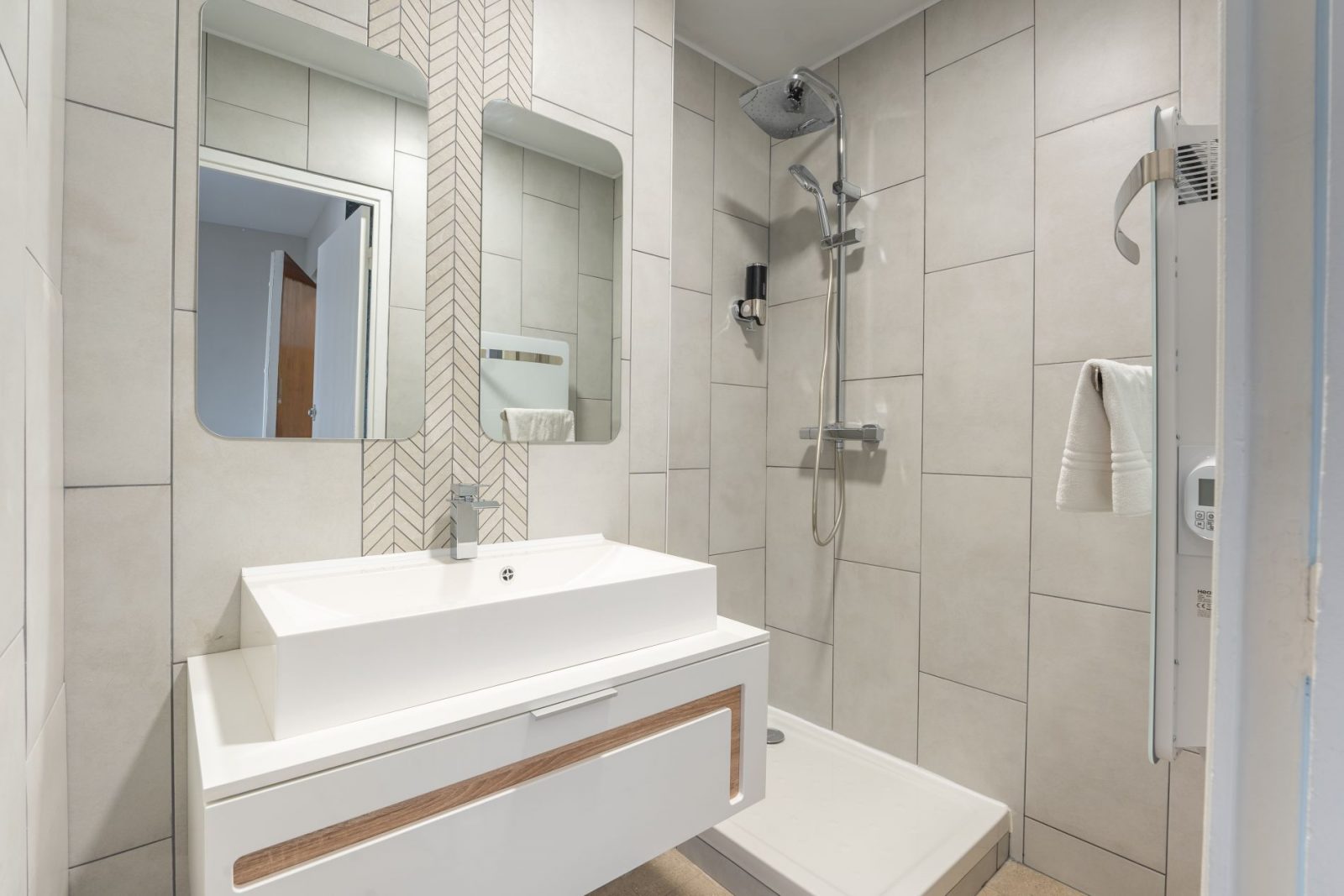 5a0e188be2efa9ec3114cd2ee0a37c8712669180bbb672a505e7693961af128b